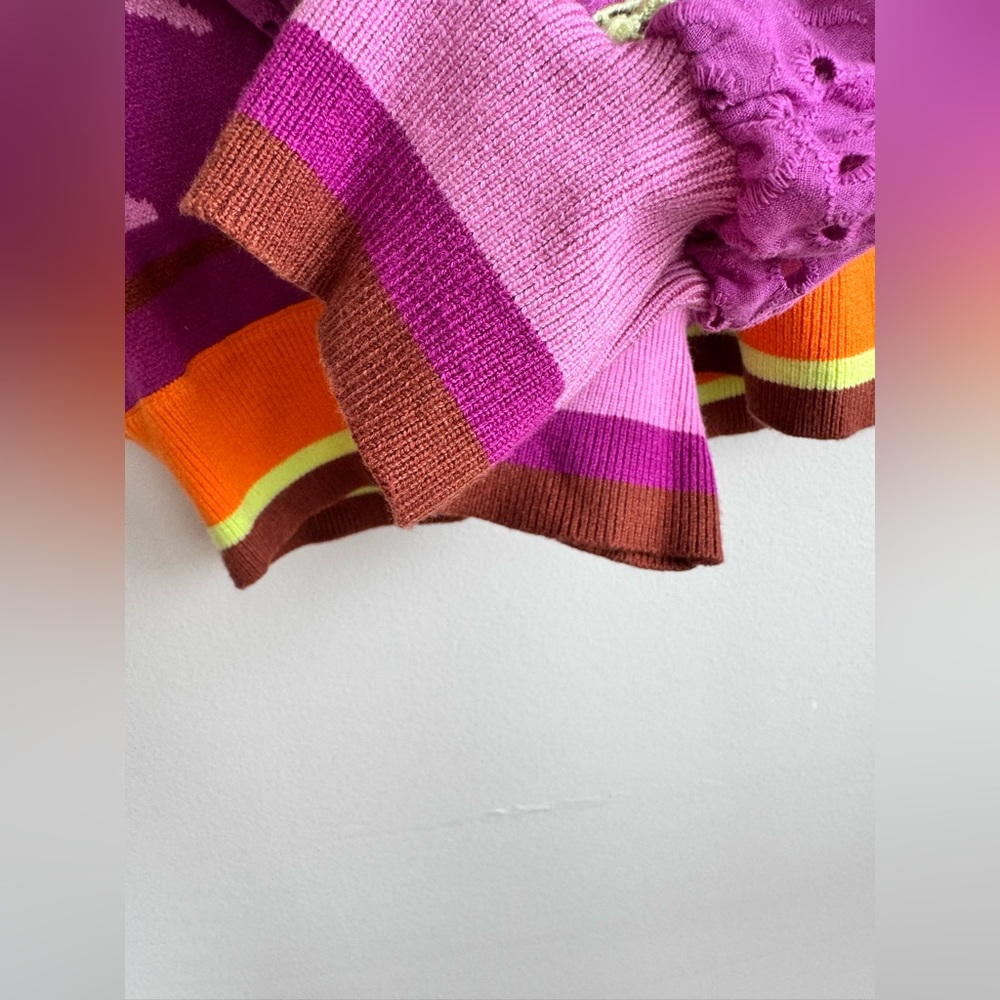 NWT Fate Barbiecore Lace Eyelet Sleeves Abstract Pink & Orange Sweater - Medium - Picture 13 of 16